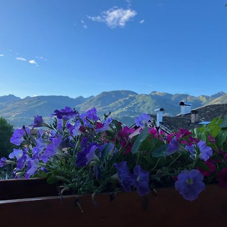 Hotel Garni Salvanel Cavalese Bagian luar foto