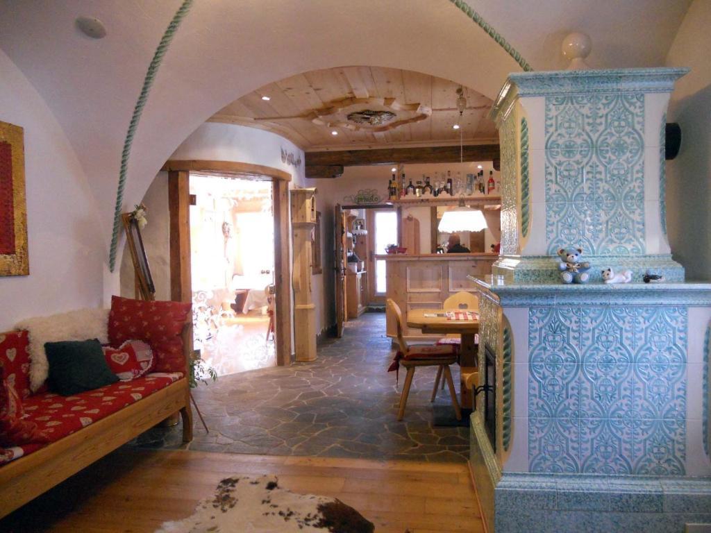 Hotel Garni Salvanel Cavalese Bagian luar foto