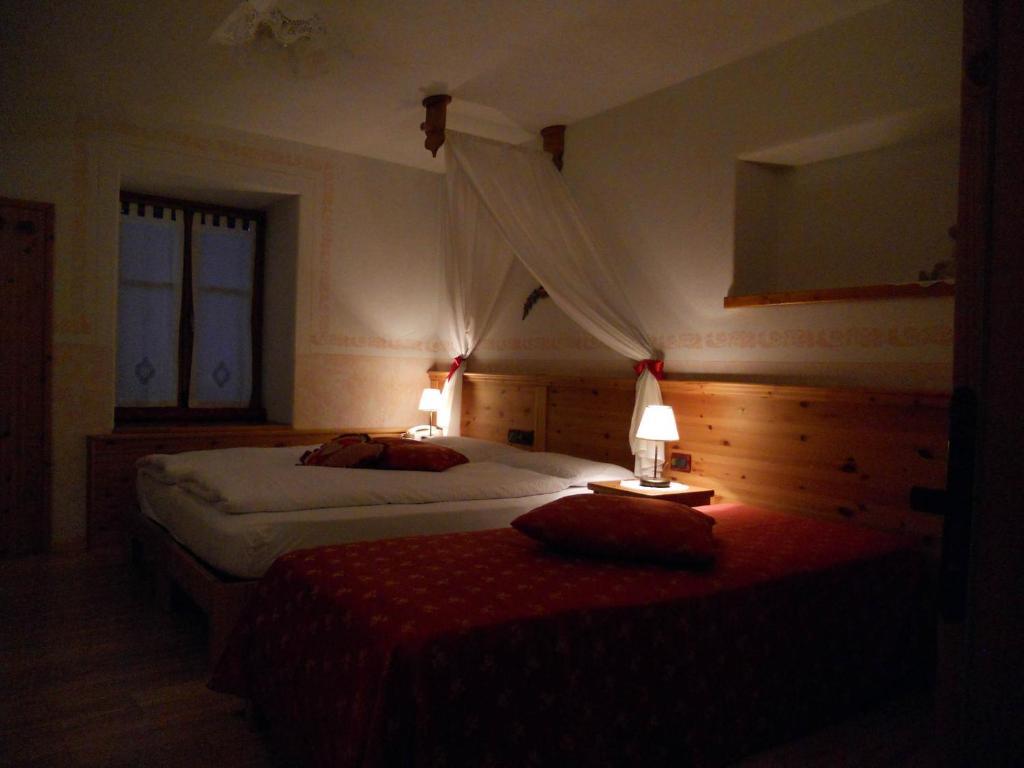 Hotel Garni Salvanel Cavalese Ruang foto