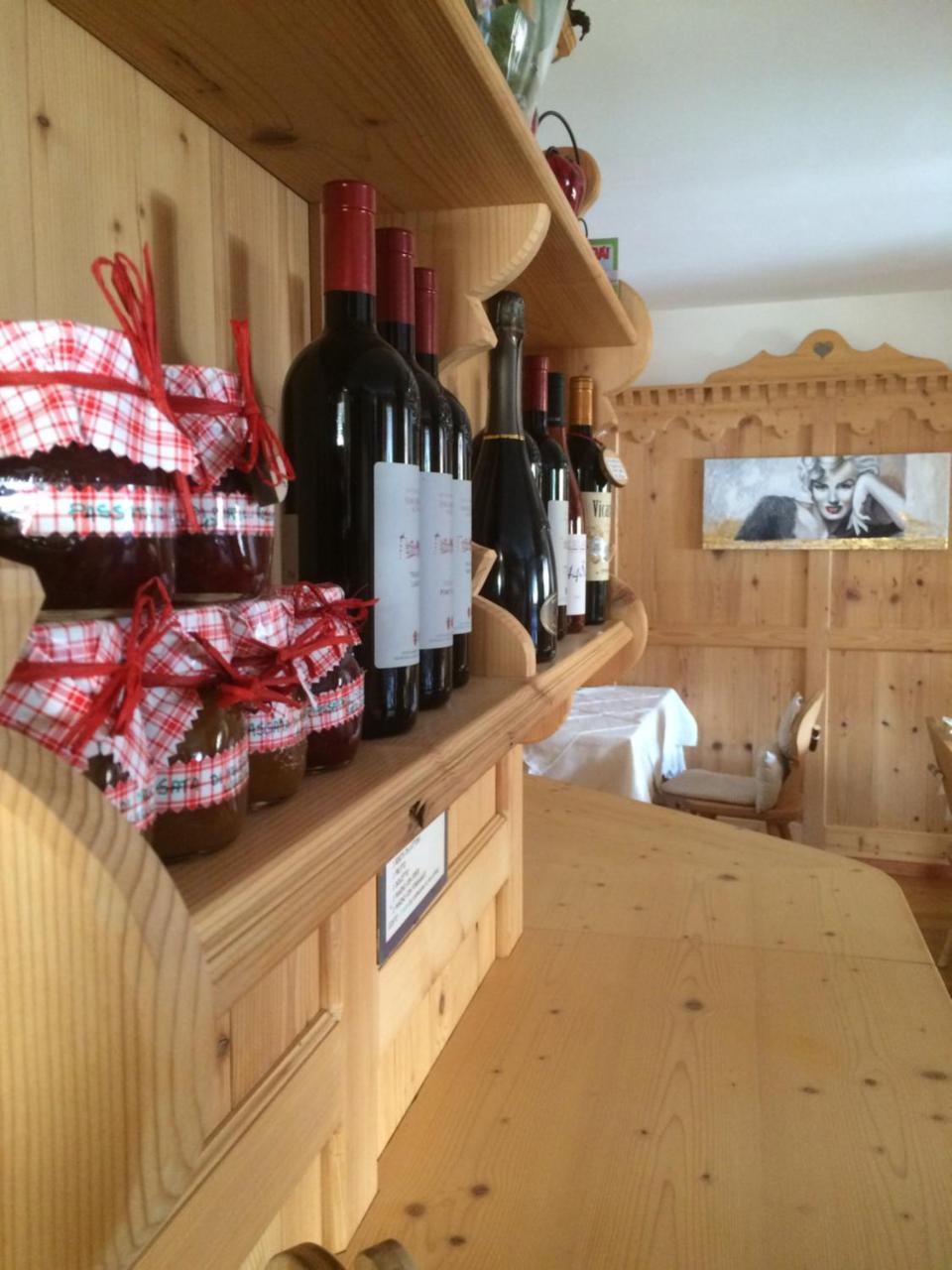 Hotel Garni Salvanel Cavalese Bagian luar foto